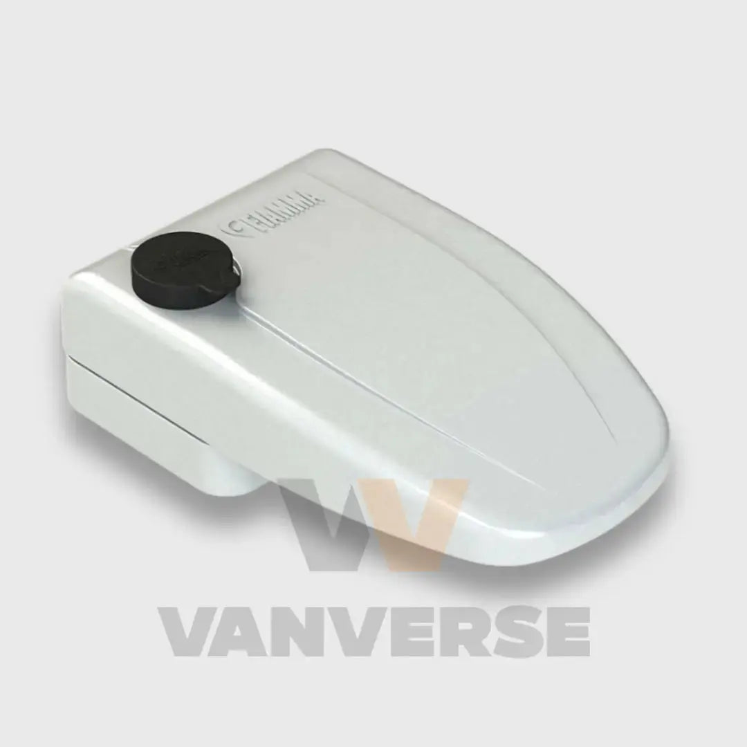 Detalle cierre antirrobo Fiamma en color blanco