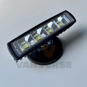 Foco LED alargado magnético para exterior