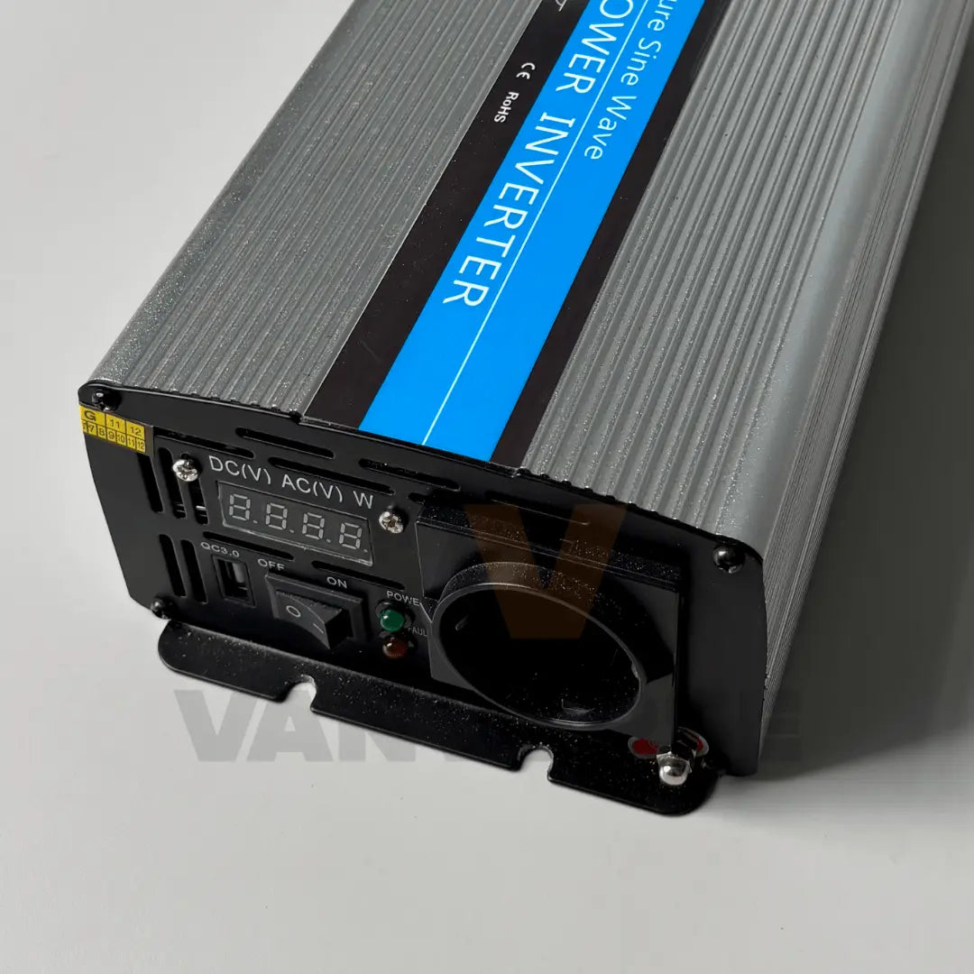 Inversor de onda senoidal con indicador de potencia, interruptor y toma de corriente 220V