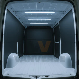 Iluminación interior con tira LED en el techo de la furgoneta